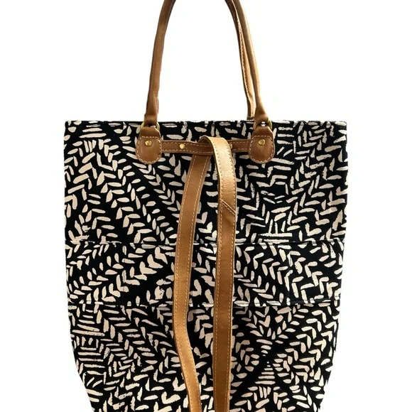 Sseko Kawa Convertible Canvas & Leather Bag - Picture 3 of 8